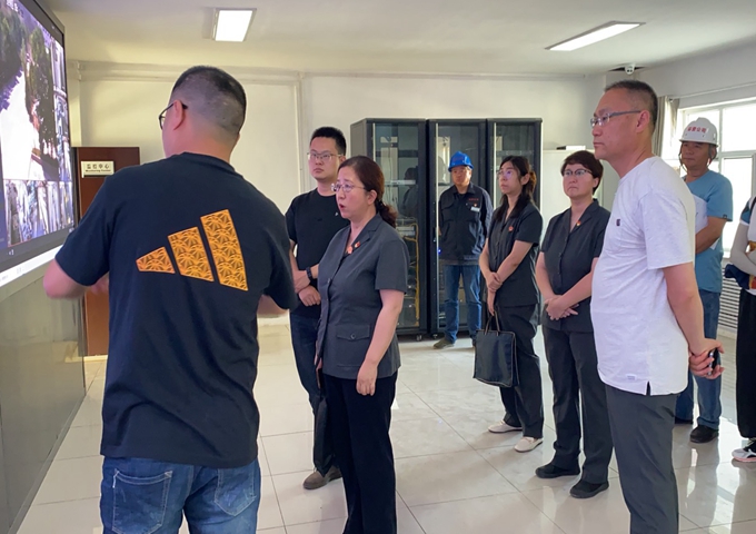 发挥审判职能 守护绿水青山——西宁中院环境资源庭开展“环保宣传进企业”走访活动